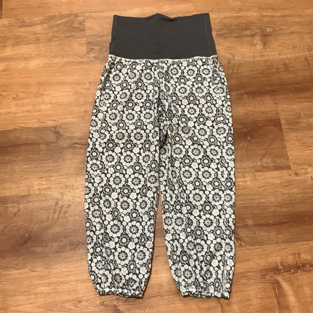 Lululemon Pant size 6